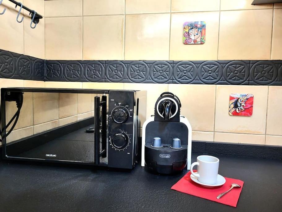 Flamenco, Apartamento Exclusivo De Dos Habitaciones En El Pleno Del Casco Antiguo, Alicante, Playa, Centro Historico, Rambla ภายนอก รูปภาพ