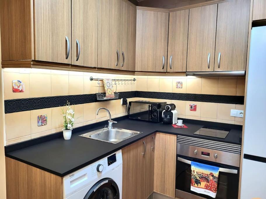 Flamenco, Apartamento Exclusivo De Dos Habitaciones En El Pleno Del Casco Antiguo, Alicante, Playa, Centro Historico, Rambla ภายนอก รูปภาพ