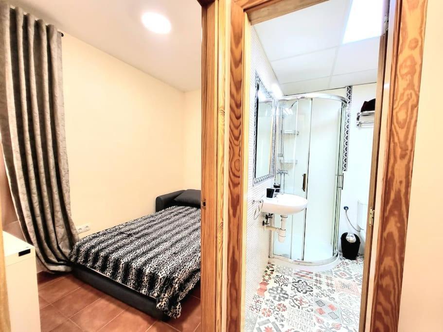 Flamenco, Apartamento Exclusivo De Dos Habitaciones En El Pleno Del Casco Antiguo, Alicante, Playa, Centro Historico, Rambla ภายนอก รูปภาพ